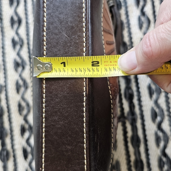 Disney Dooney & Bourke Sketch Brown Leather Crossbody - Picture 9 of 16